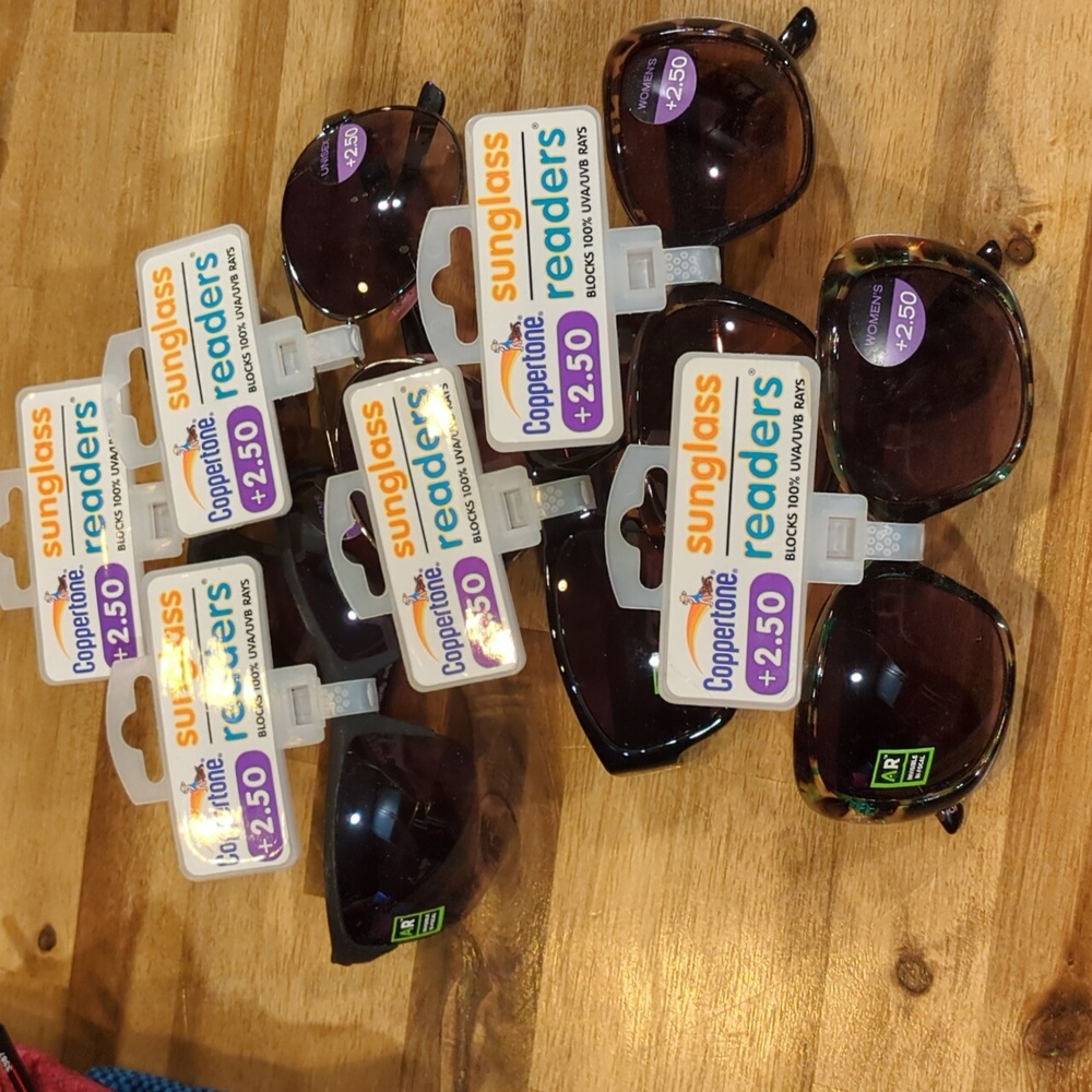 NWT Coppertone Sunglass readers +2.50